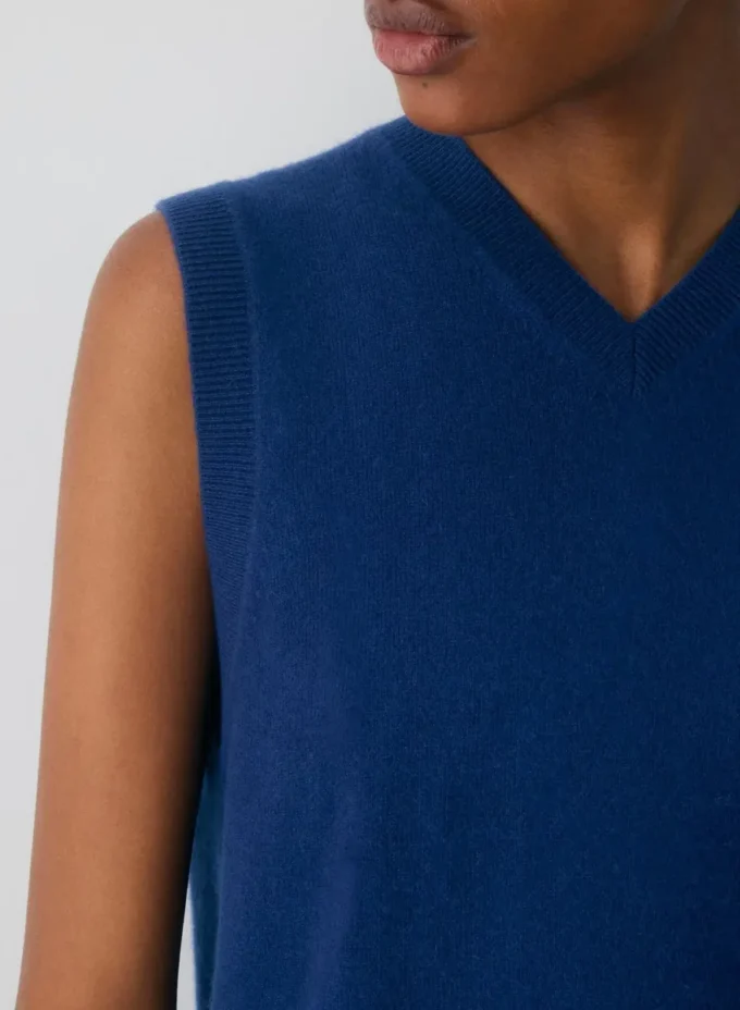 Bare Cashmere V-Ausschnitt-Strickweste