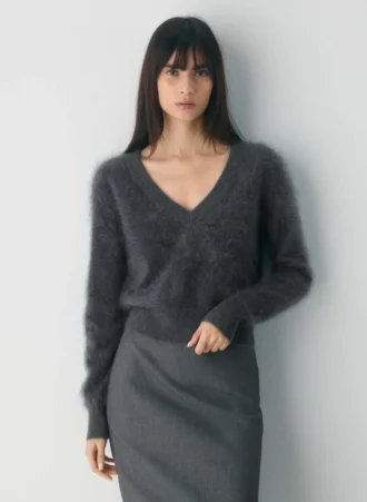 brushed cashmere shrunken v neck sweater 2 330x451 - Brushed Cashmere Shrunken V-neck Sweater