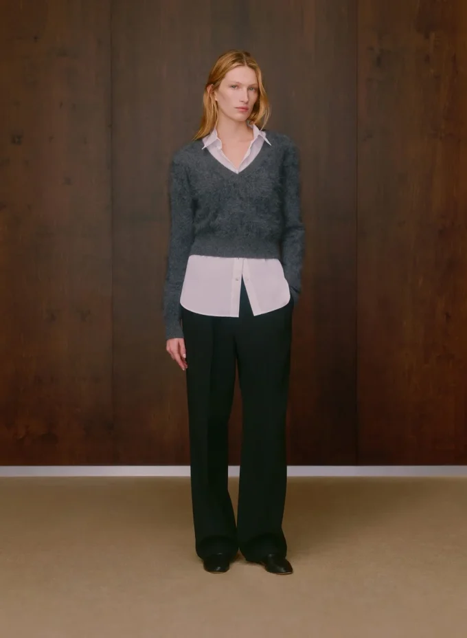 Brushed Cashmere Shrunken V-neck Sweater