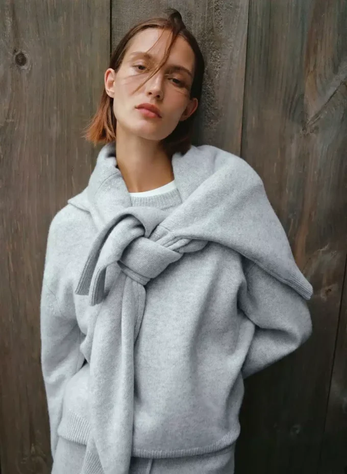 Essential Cashmere Hose mit hoher Taille und weitem Bein Essential Cashmere Hose mit hoher Taille und weitem Bein