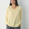 Feather Cashmere Lockerer Pullover mit V-Ausschnitt
