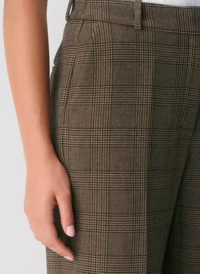 New Agency Curve-Fit Hose – (Re)ssential