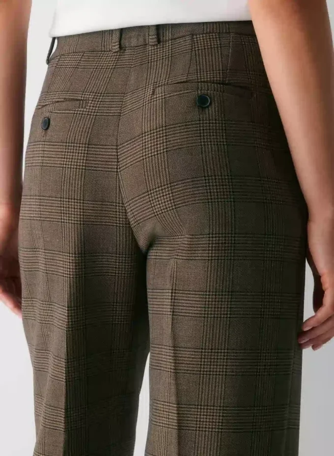 New Agency Curve-Fit Hose – (Re)ssential