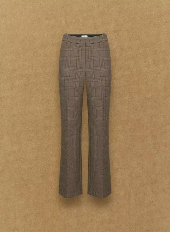 New Agency Curve-Fit Hose – (Re)ssential