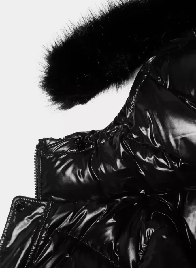 The Super Chalet Puff™ – Hi-Gloss