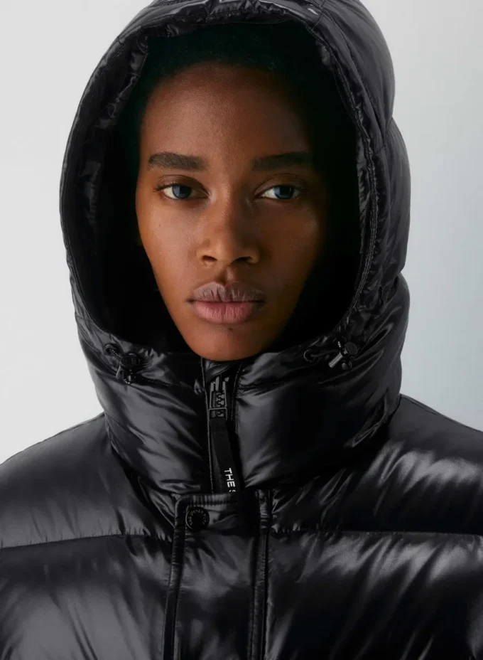 The Super Chalet Puff™ – Hi-Gloss